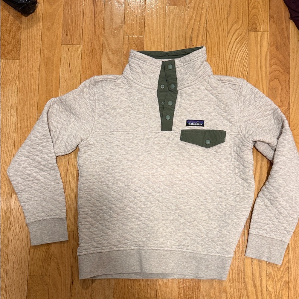 Patagonia Cream Quilted Pullover with Olive Snap Placket